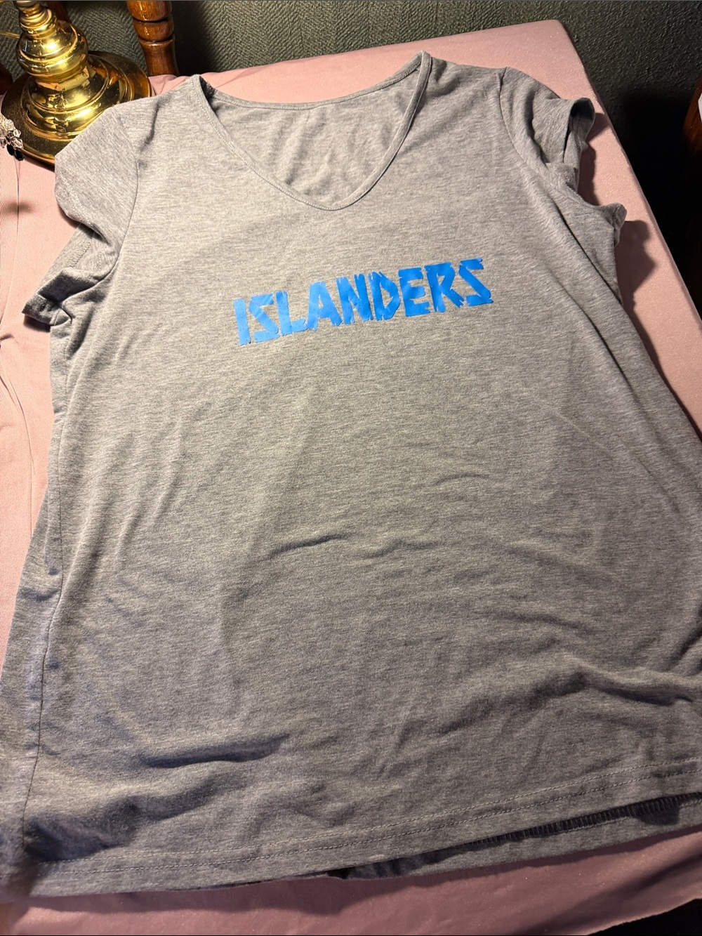 Women's Gray Short Sleeve Tee with Blue 'Islanders' Graphic